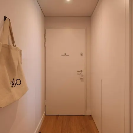 Gias - 2 Bedrooms And Pool In Avenidas Novas Appartement