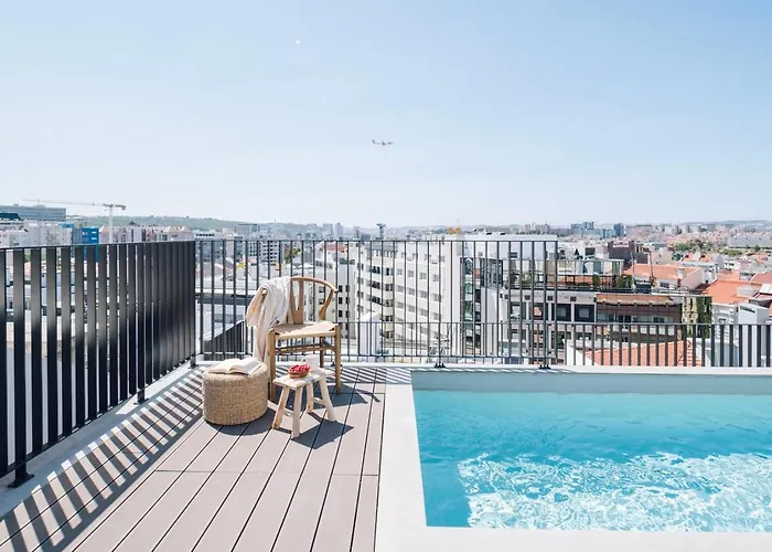 Gias - 2 Bedrooms And Pool In Avenidas Novas *