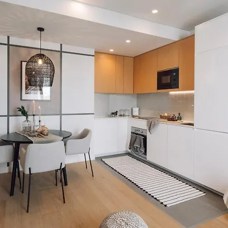 Gias - 2 Bedrooms And Pool In Avenidas Novas Lissabon