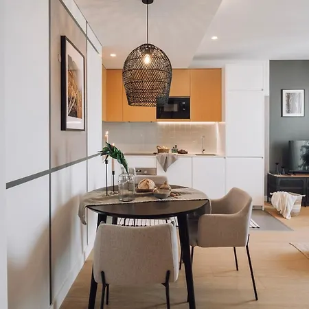 Apartment Gias - 2 Bedrooms And Pool In Avenidas Novas Lissabon