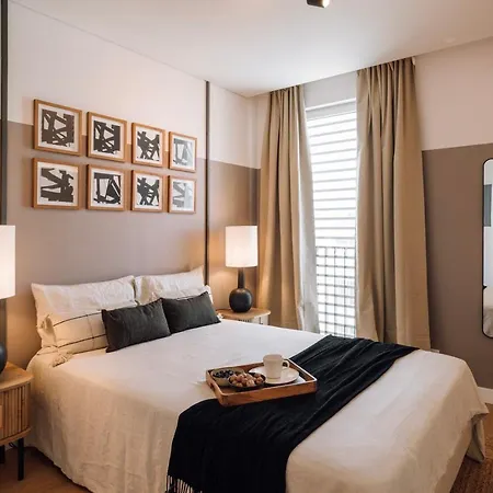 Gias - 2 Bedrooms And Pool In Avenidas Novas Lissabon