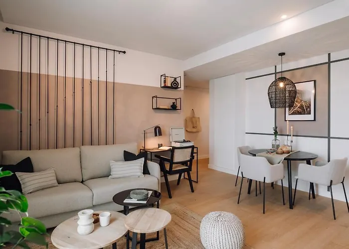 Gias - 2 Bedrooms And Pool In Avenidas Novas